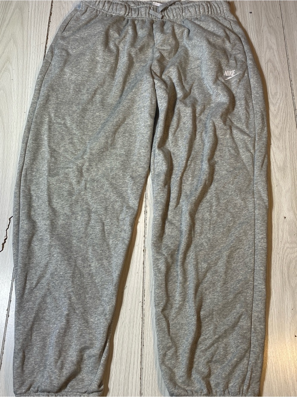 Nike Gray Sweatpants Joggers Women's Size Large DQ5800-063 Athletic